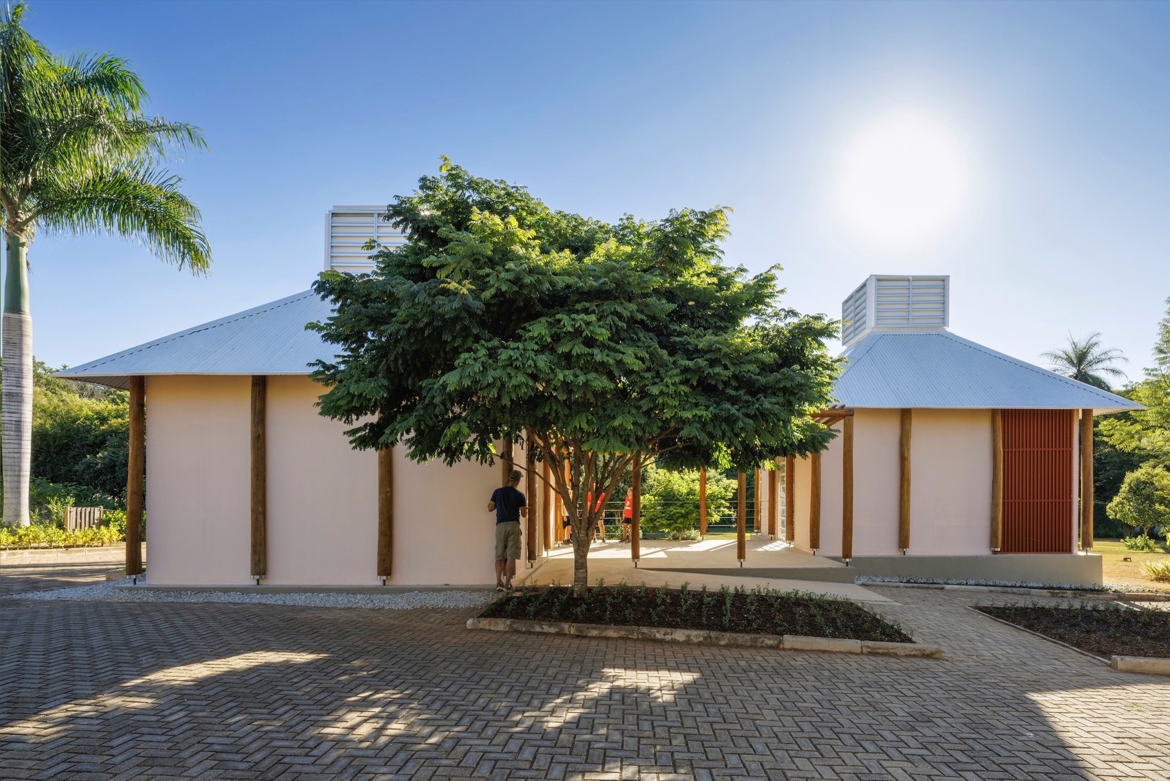 Vila Ninho学校 & João de Barro凉亭丨巴西米纳斯吉拉斯丨BIRI + MACh arquitetos等多方团队-16