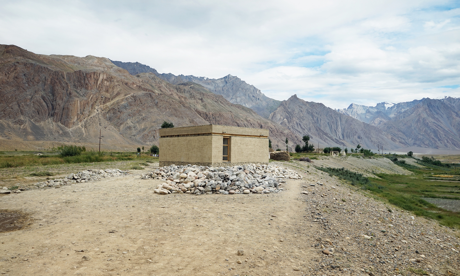 Tanpo Solar School  Csomas Room Foundation-40