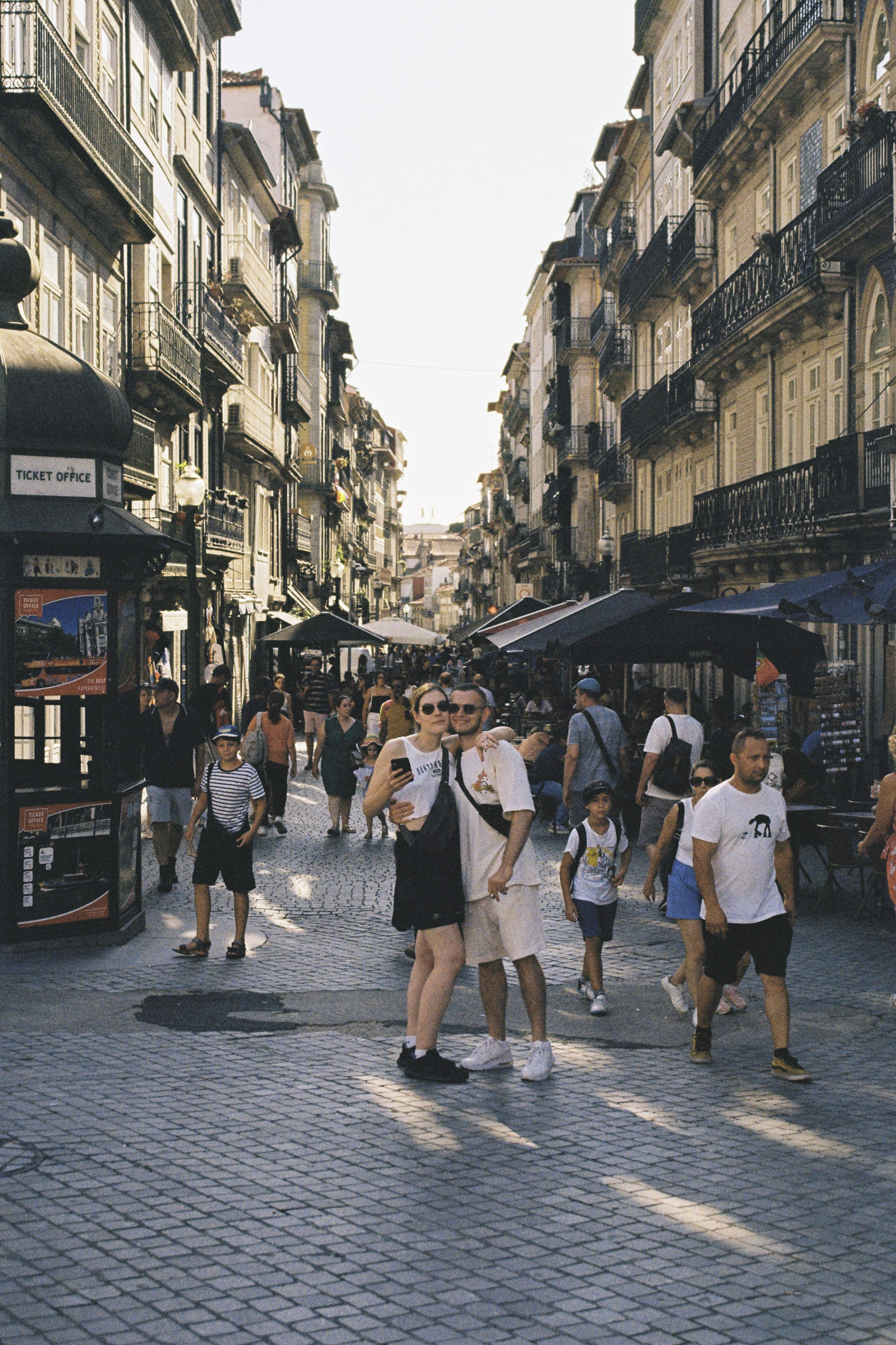 STREET PHOTOGRAPHY 11 / PORTO-28