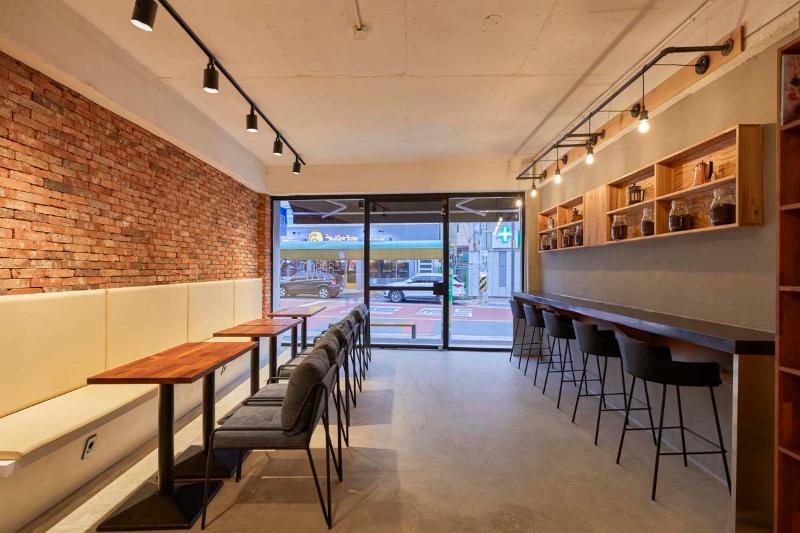 现代简约风 30 坪咖啡厅设计-8