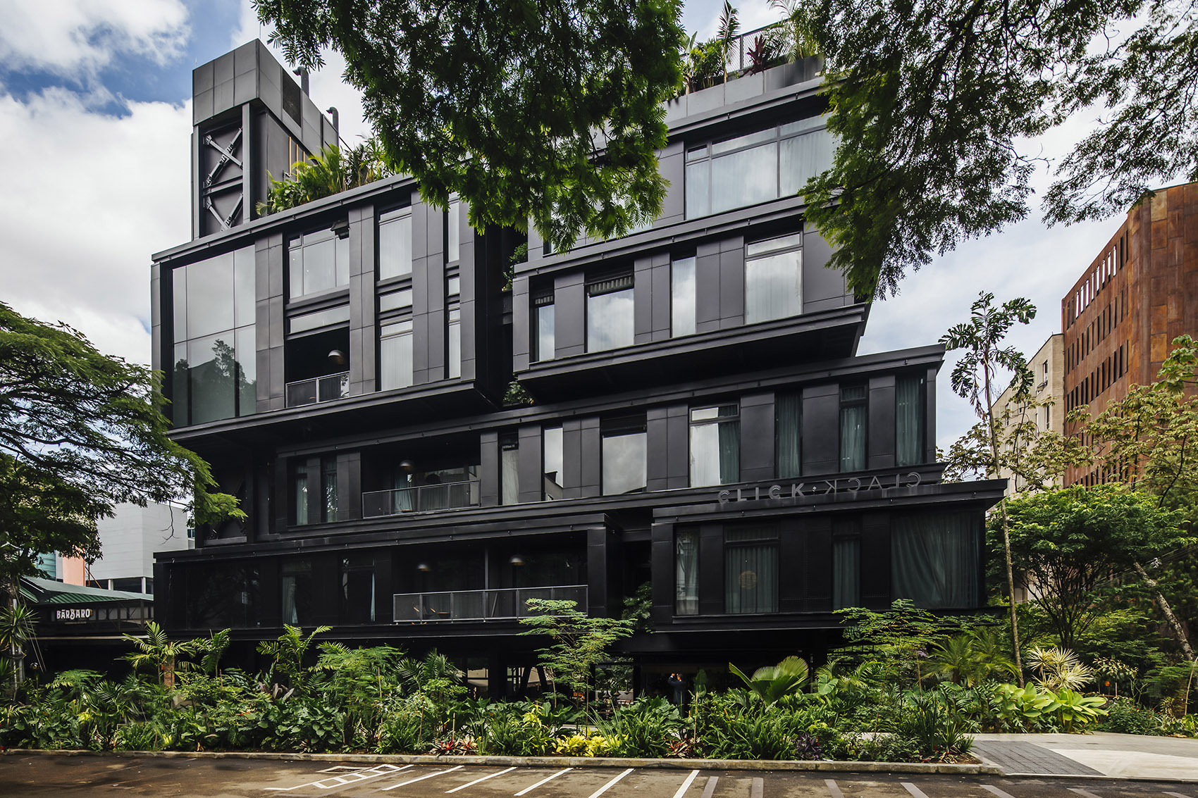 麦德林Click Clack酒店,哥伦比亚 / Plan:B Arquitectos-79