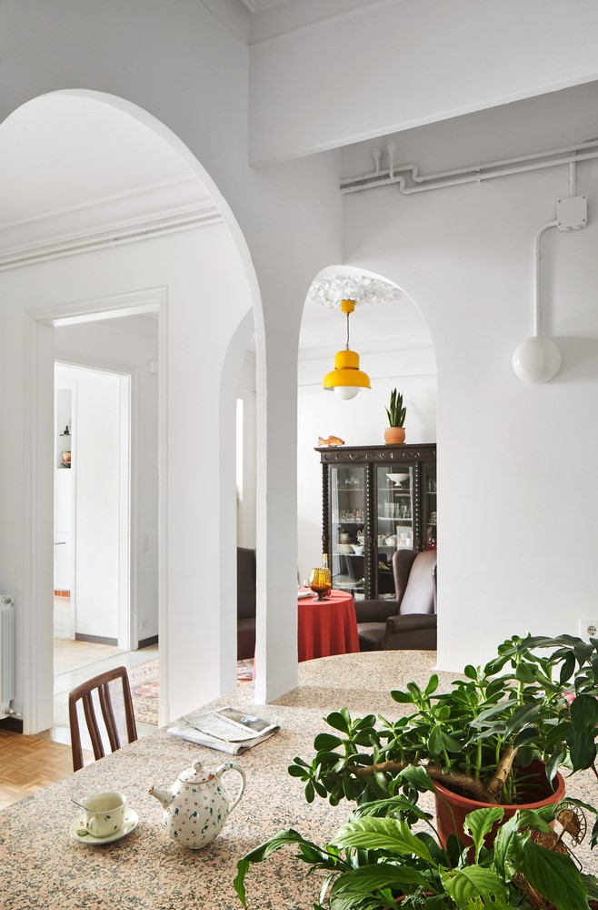 巴塞罗那 Verdi 街 140 平米翻修 | 瓷砖与桌子的空间对话-20