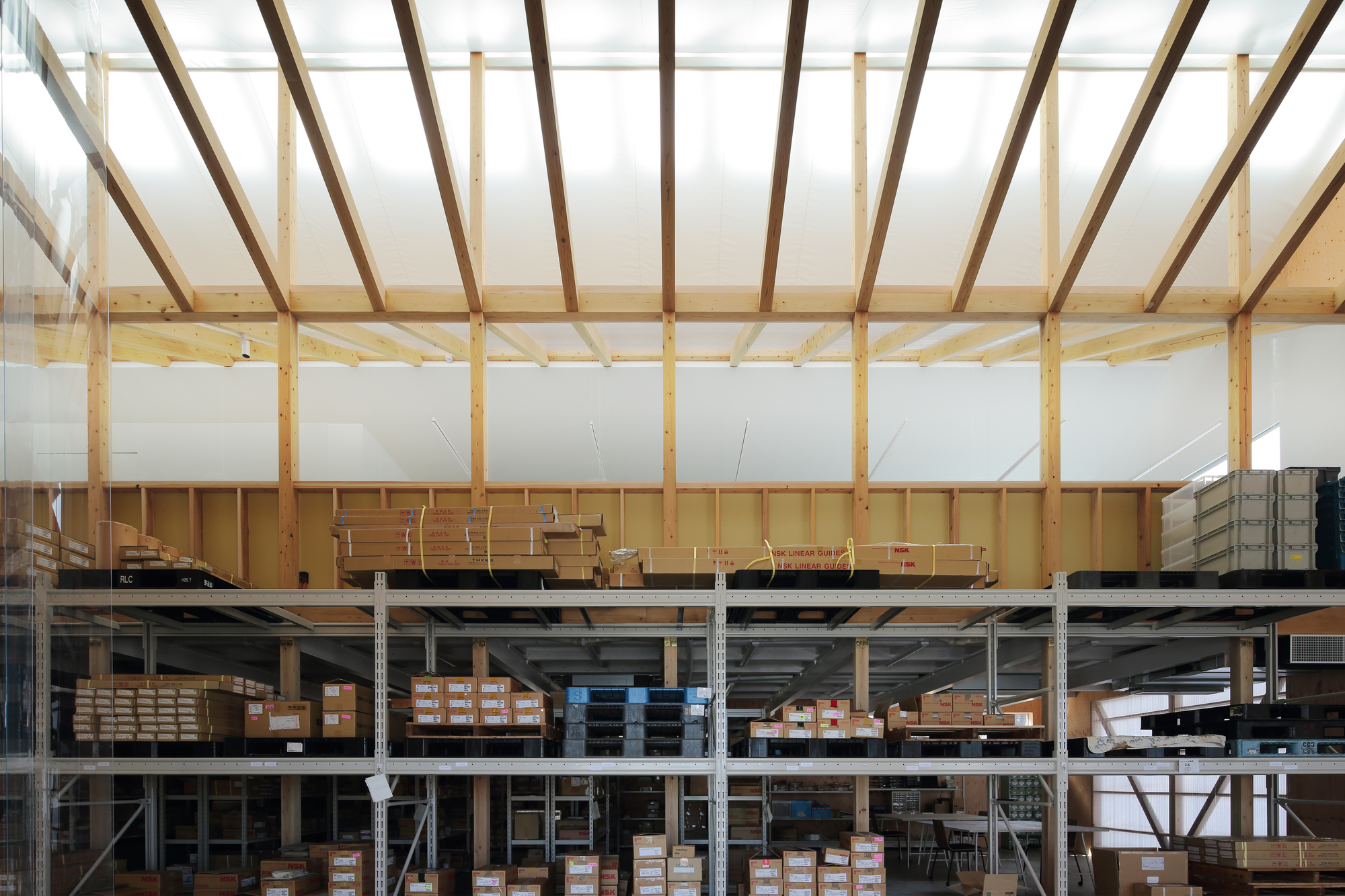 Warehouse in Ageo  / Arii Irie Architects-30