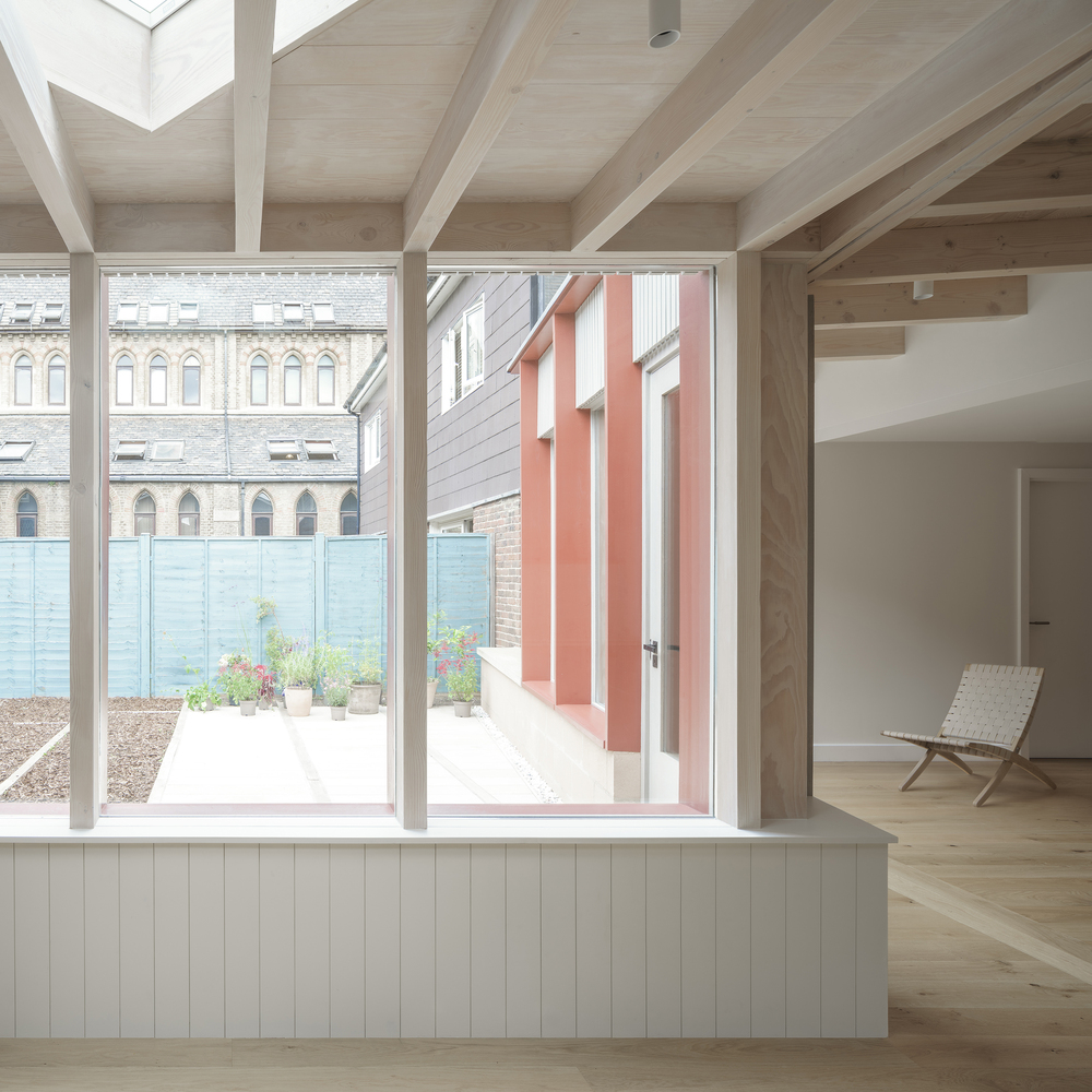 pirouette 有(芭蕾舞)单脚尖旋转的意思,house 是房子房屋,结合起来可译为旋转之屋丨英国丨Artefact Studio-21