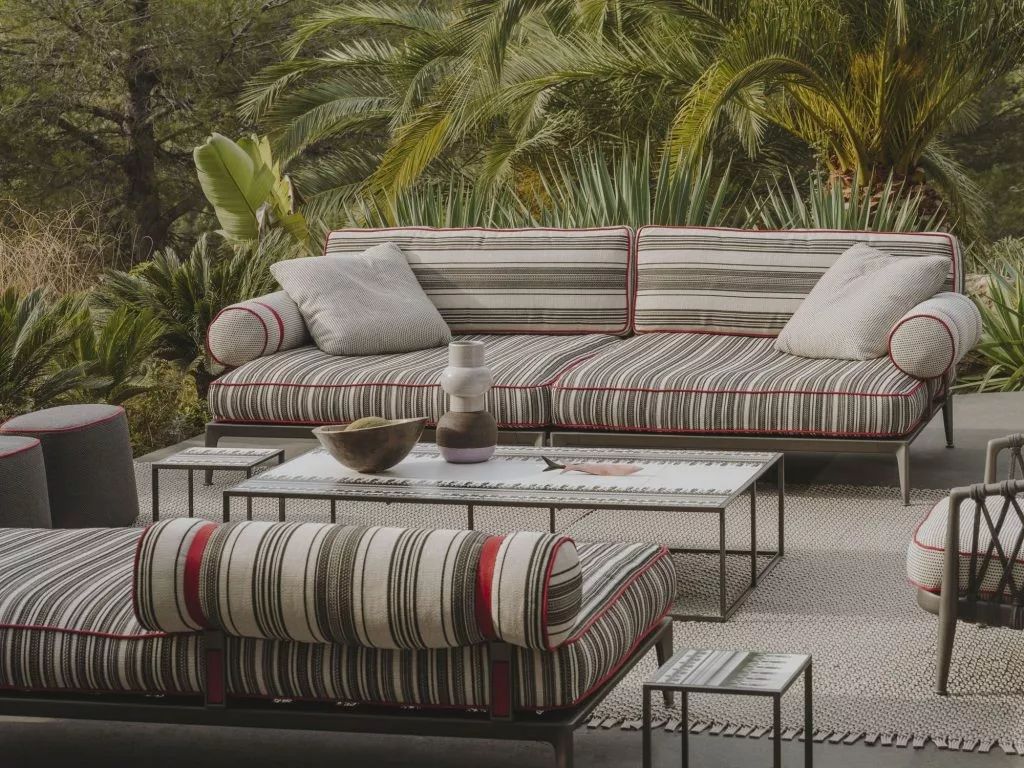 2020 年最潮户外家具设计,打造舒适休闲空间-73