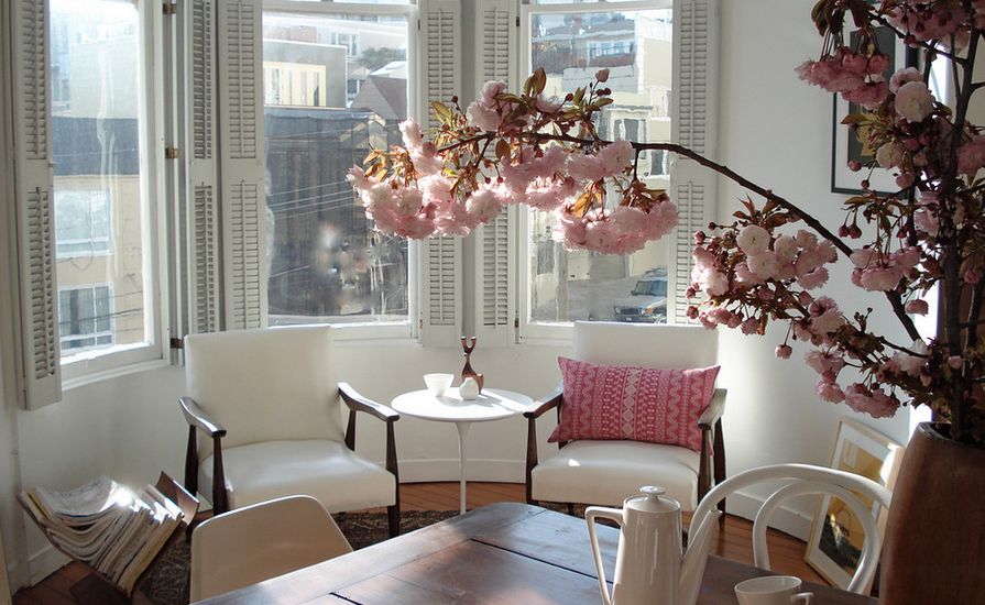 The Bloom that Doesn't Fade: Saarinen's Tulip Table and Chairs-7