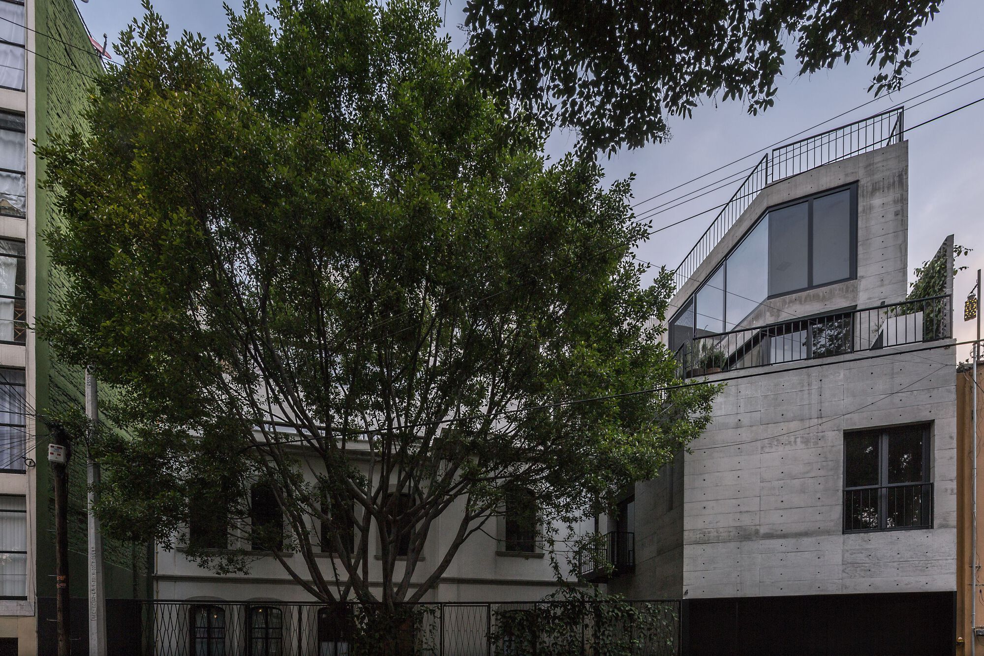 Circular de Morelia 4 Apartment Building / Quintanilla Arquitectos-40