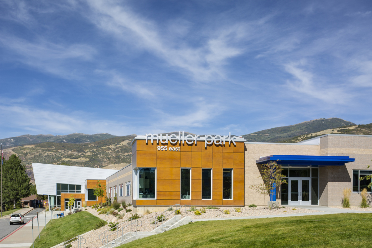 Mueller Park Junior High School 翻新升级，打造现代学习空间-7