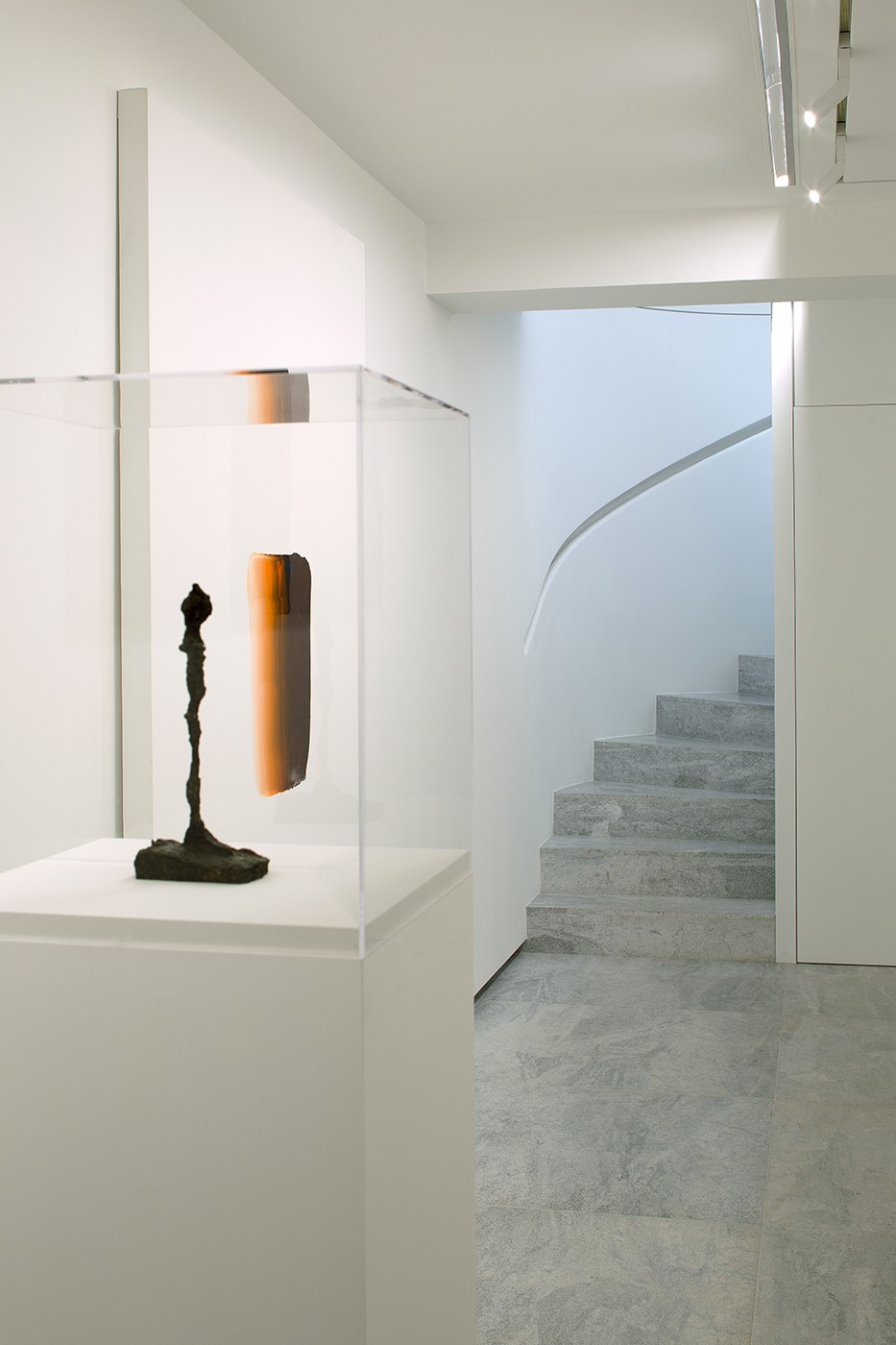 GALERIE KAMEL MENNOUR-1