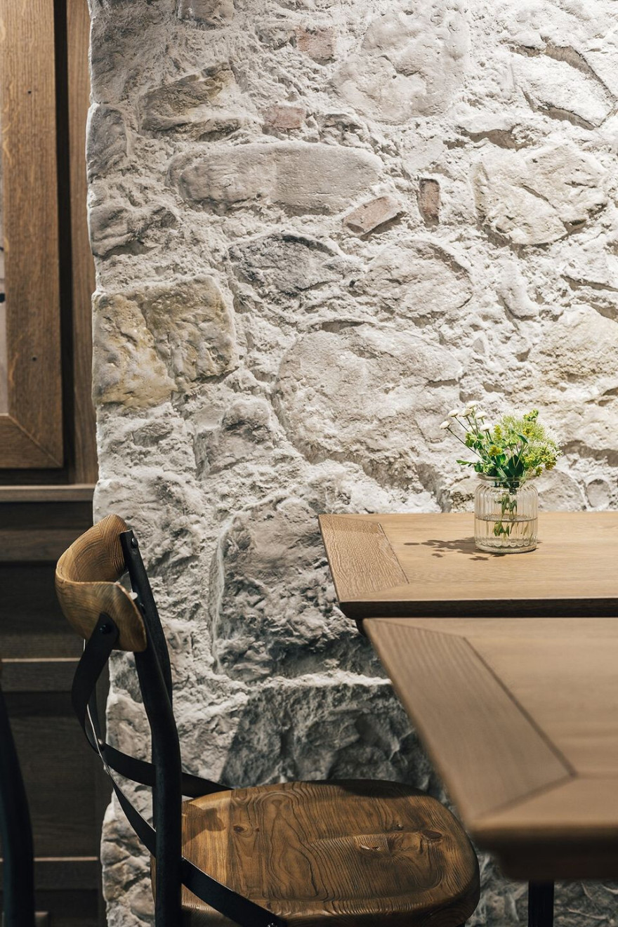 COCC· and coherent 打造瑞士圣加仑老城区温馨酒馆-36