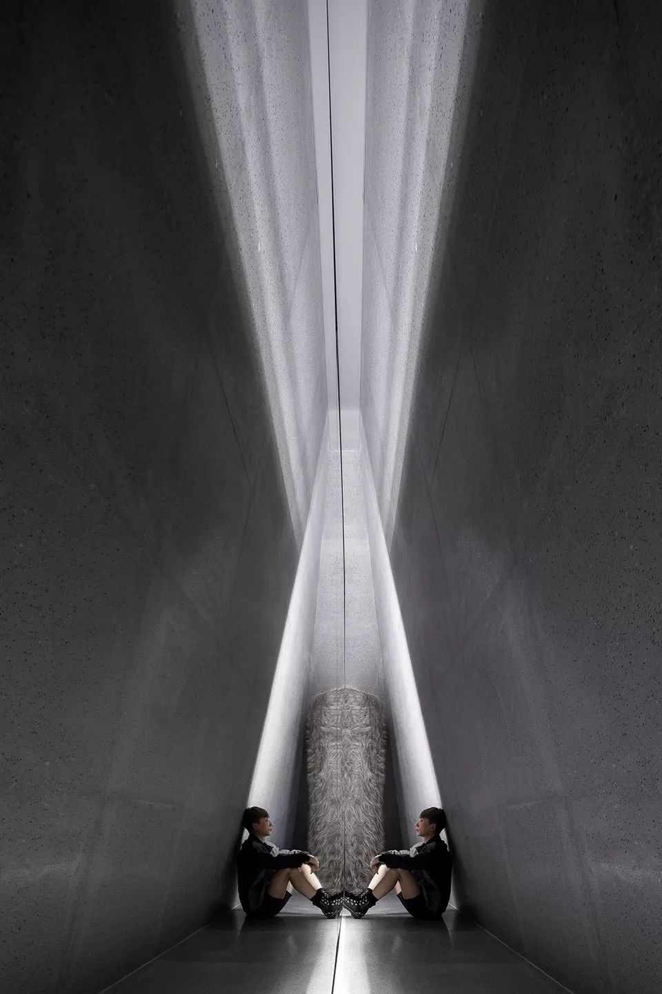 SND买手店,中轴线的布局、教堂式的建筑形制、中心点的“里程碑”-26