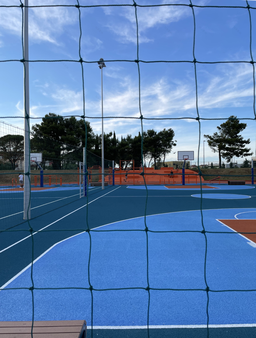 Sports Field of Elementary School Marija i Lina / Studio MAU d.o.o.-35