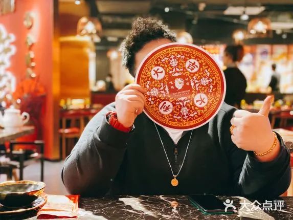 《好酒好菜吃鸡公司》 | 小空间，大气势-80