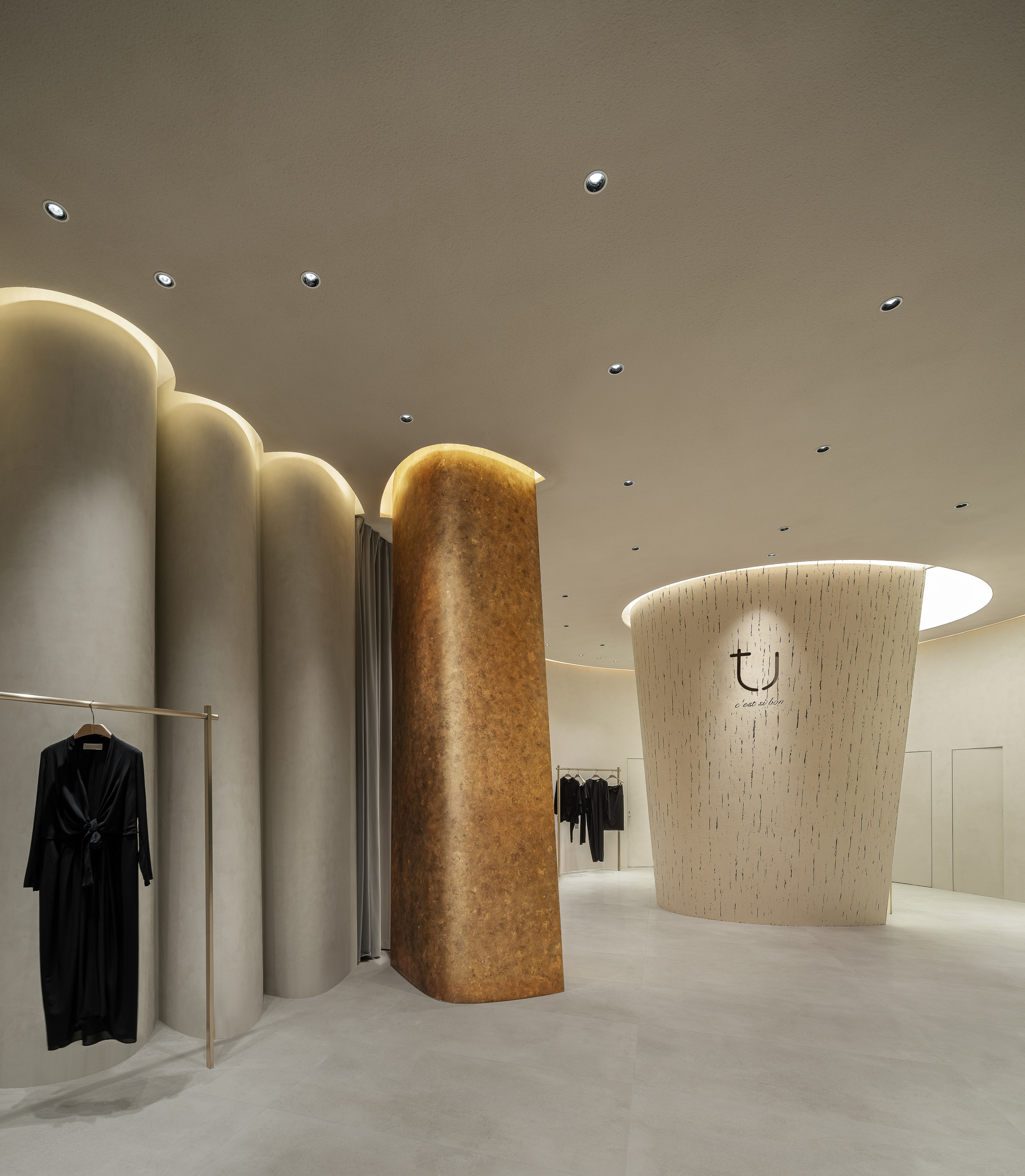 TU 晶耀前滩店丨中国上海丨弹性工作室-8