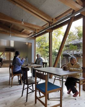 长屋与Engawa高级日托中心丨日本丨山崎贤塔罗设计工作坊