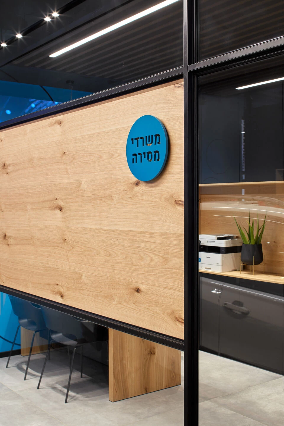 samelet TLV - premium vehicles receiving Space-17