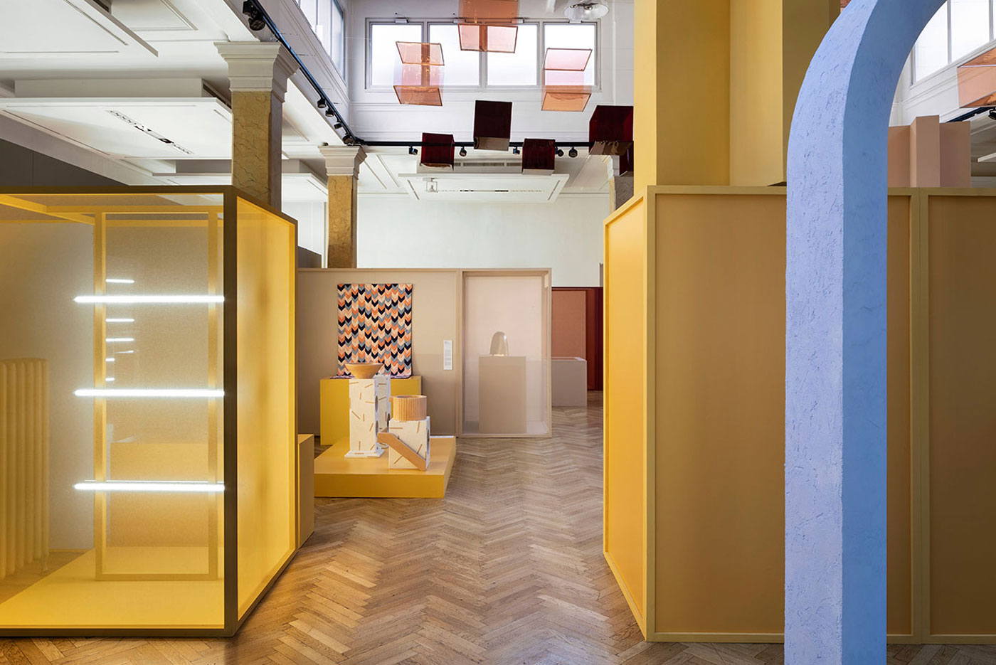 简约色彩展厅，展现现代魅力-4