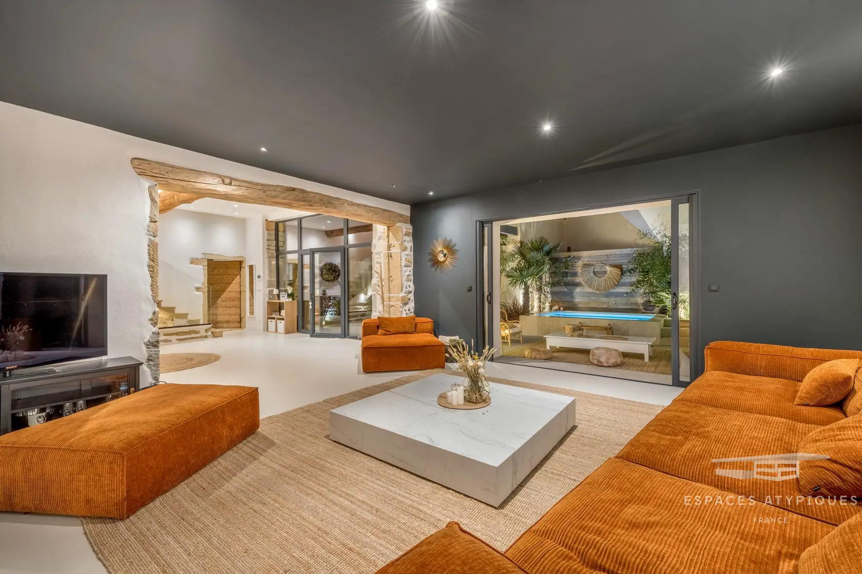 现代风农场别墅 | 传统与创新的完美融合-4