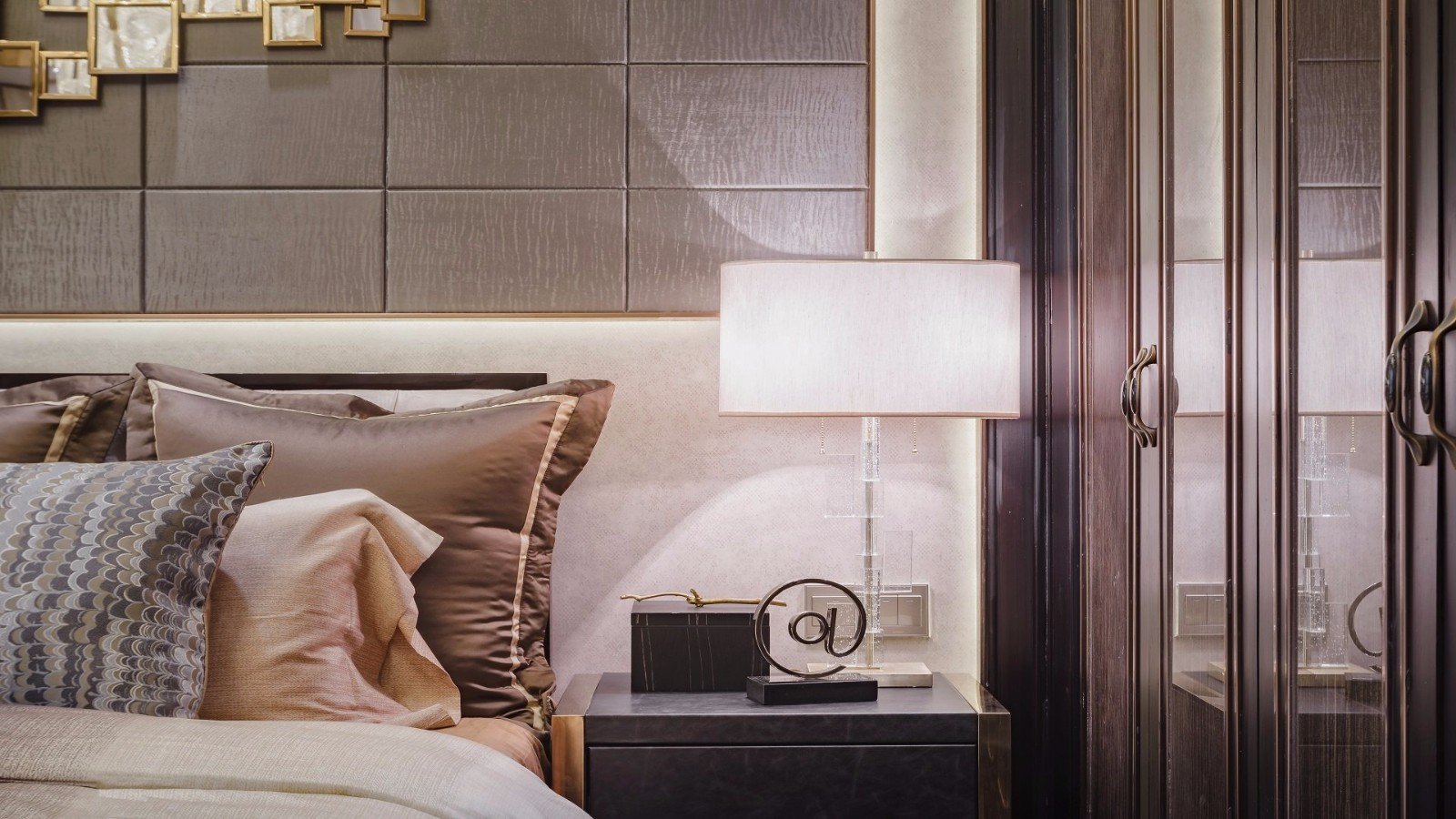 成都融创观玺台高层样板间E 2户型  于计设计-9