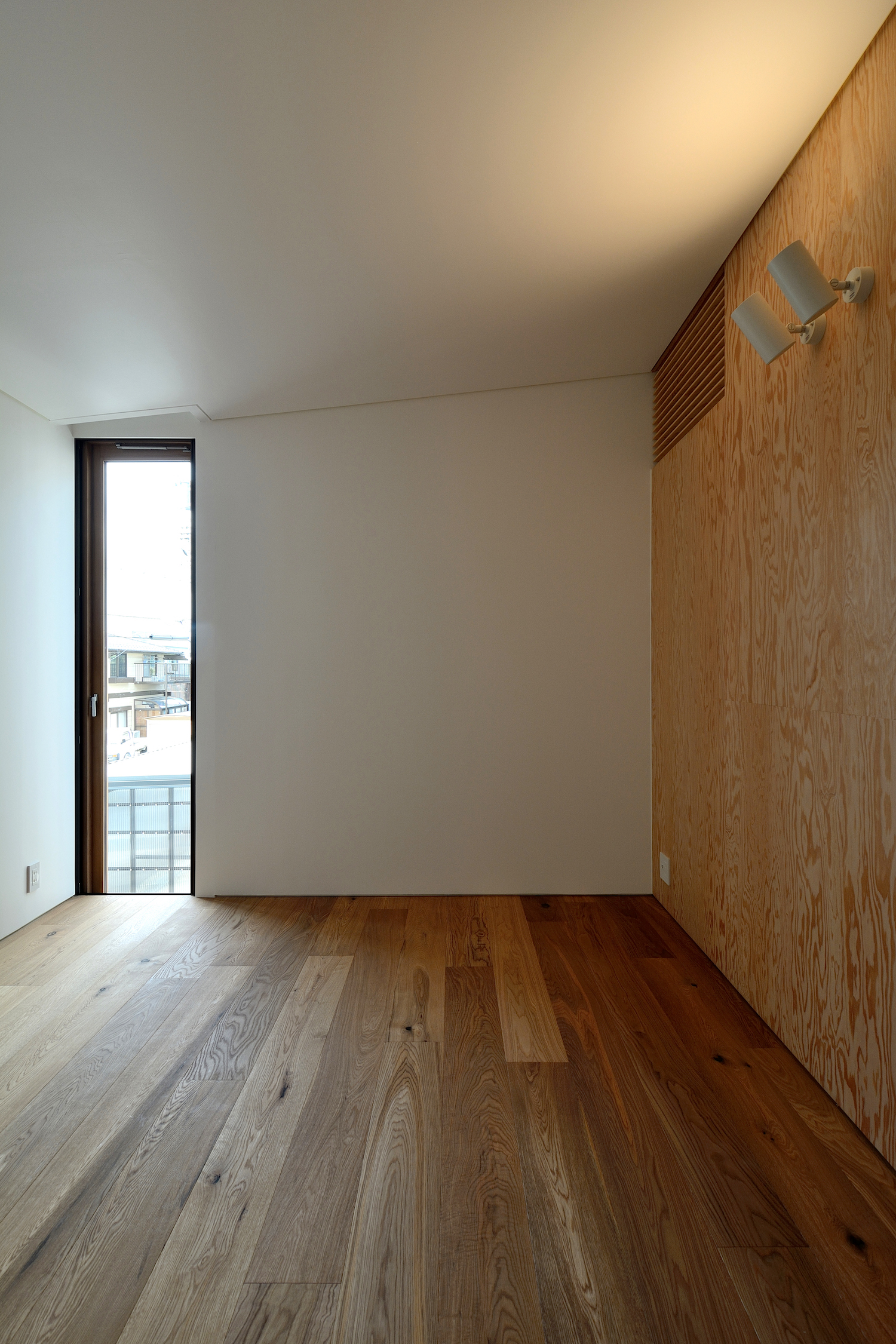 日本富山简约混凝土住宅-12