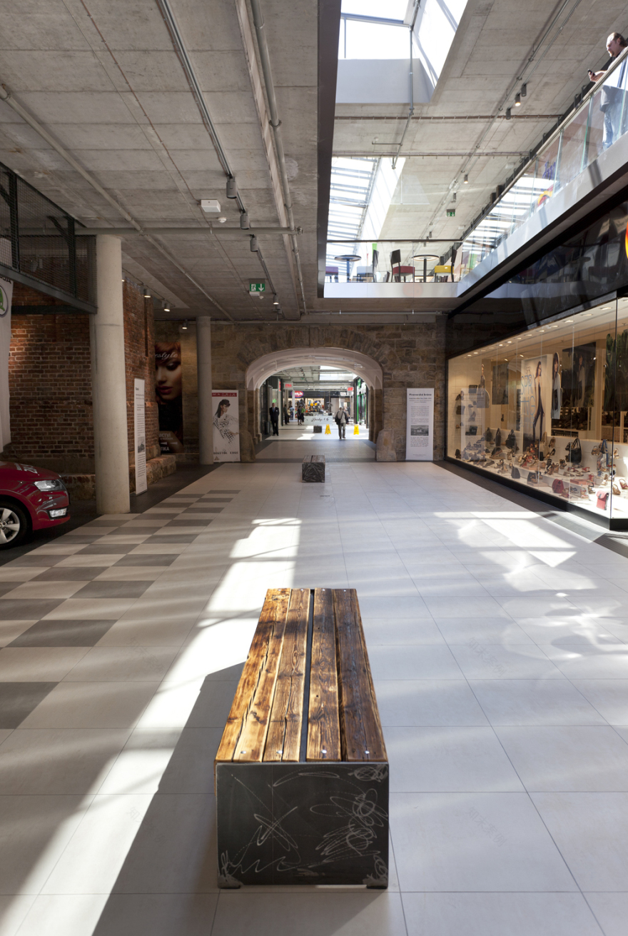 Decin 啤酒厂购物中心-32