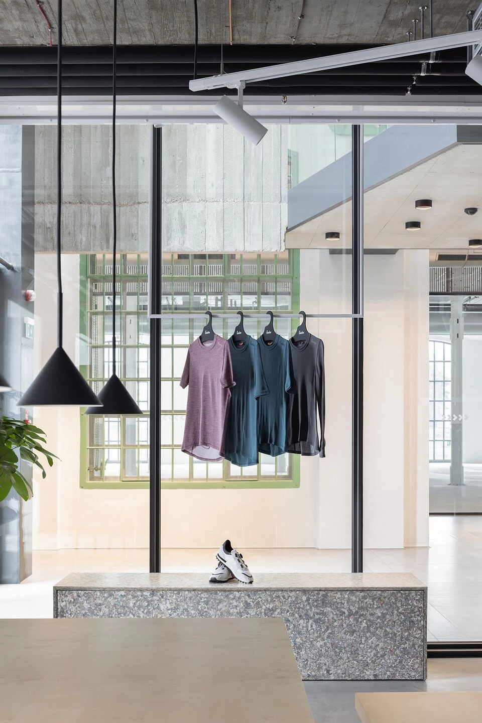 Isadore 商店室内设计丨斯洛伐克布拉迪斯拉发丨Grau Architects-9