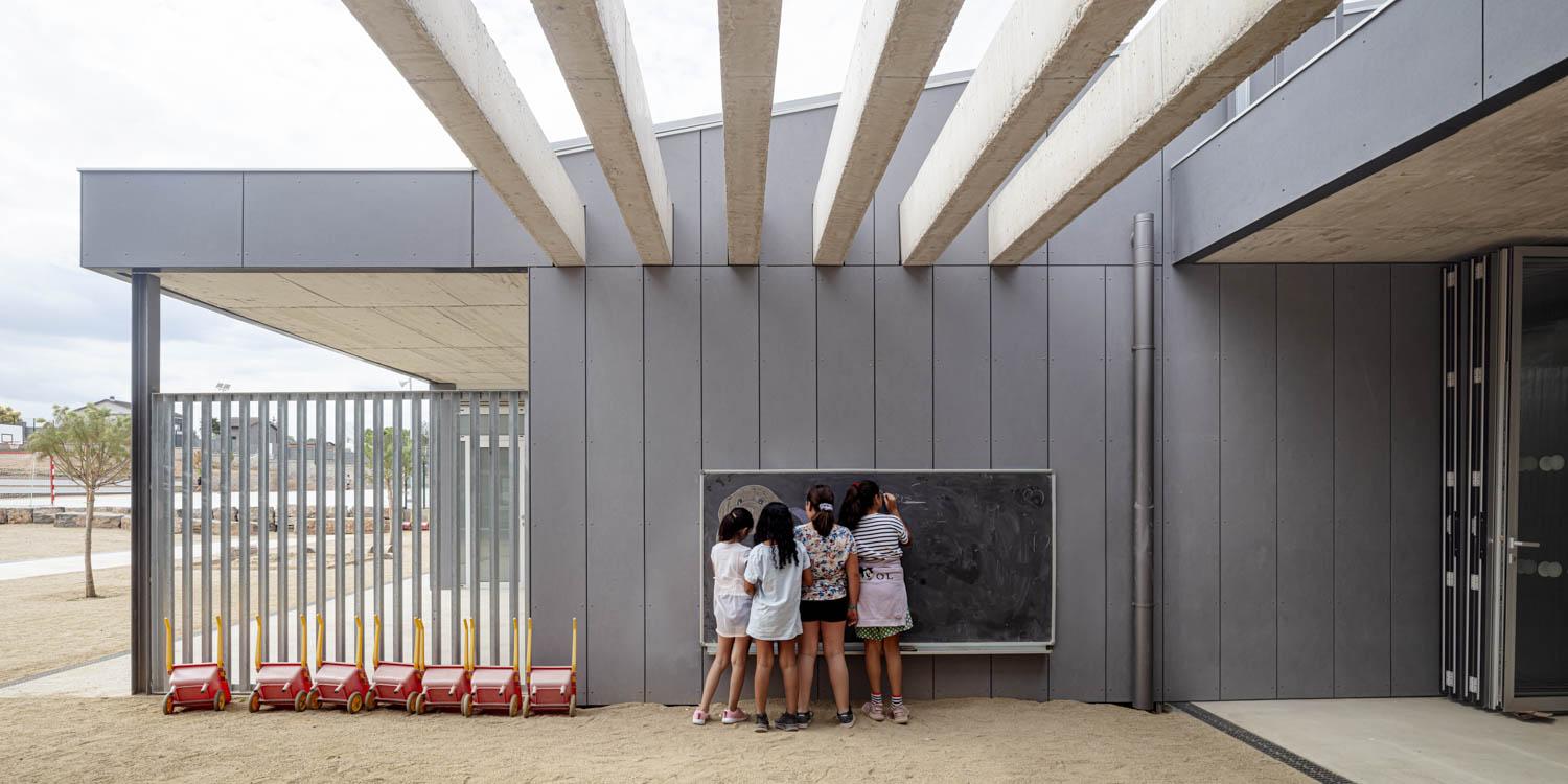 西班牙 Sant Fruitós 教育建筑丨西班牙巴塞罗那丨Adrià Goula-14