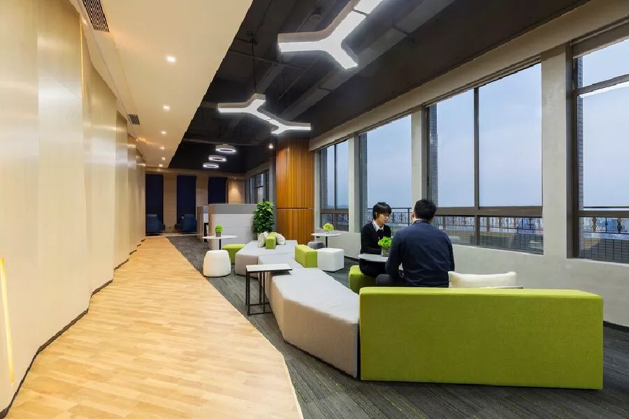 广州德家分公司星光映景办公室 | 现代办公空间新典范-16
