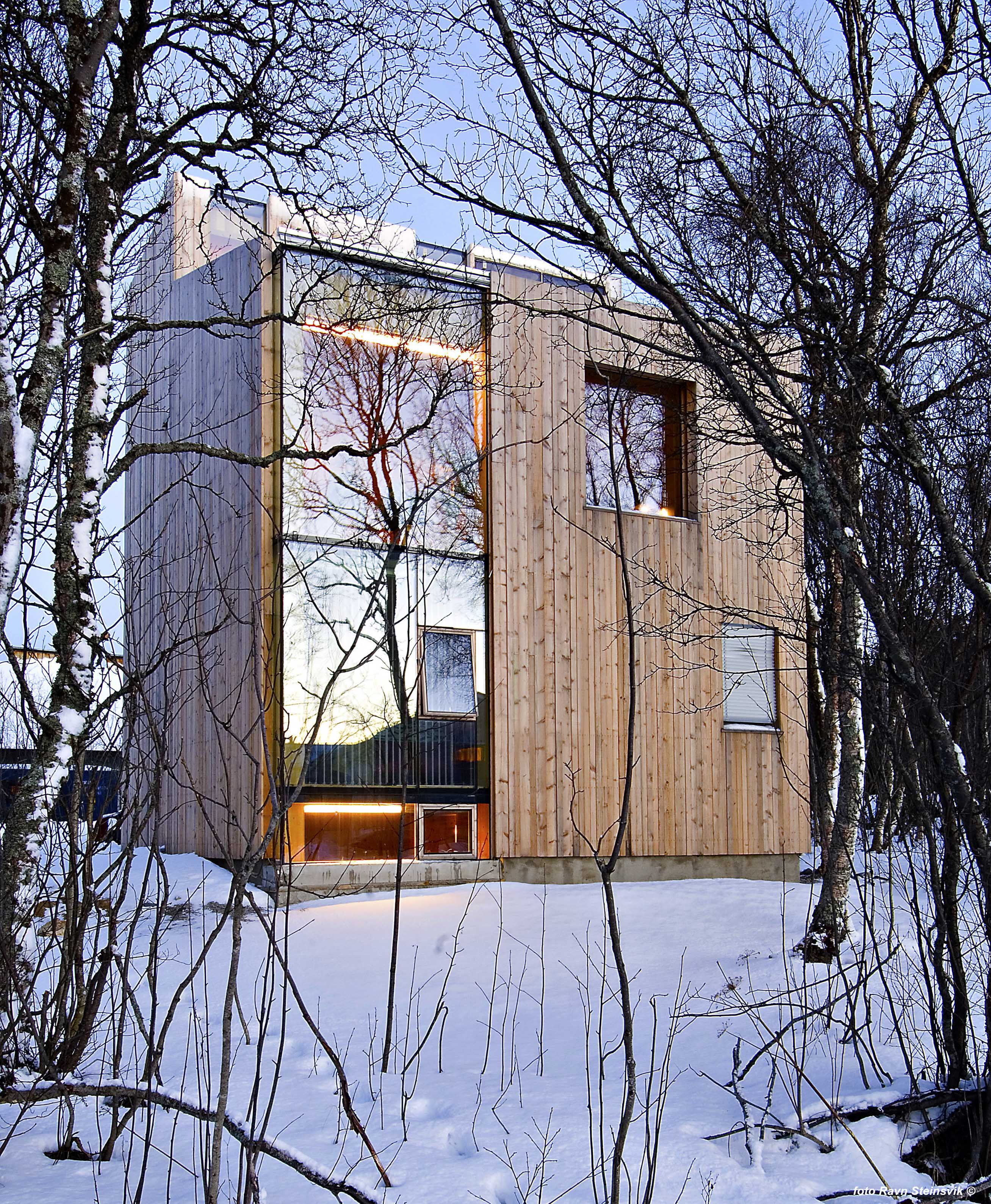i box 120 and storelva northern passive houses-6