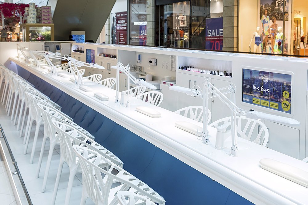 Дизайн островного нэйл-бара для ЛЛ в ТЦ Метрополис-31