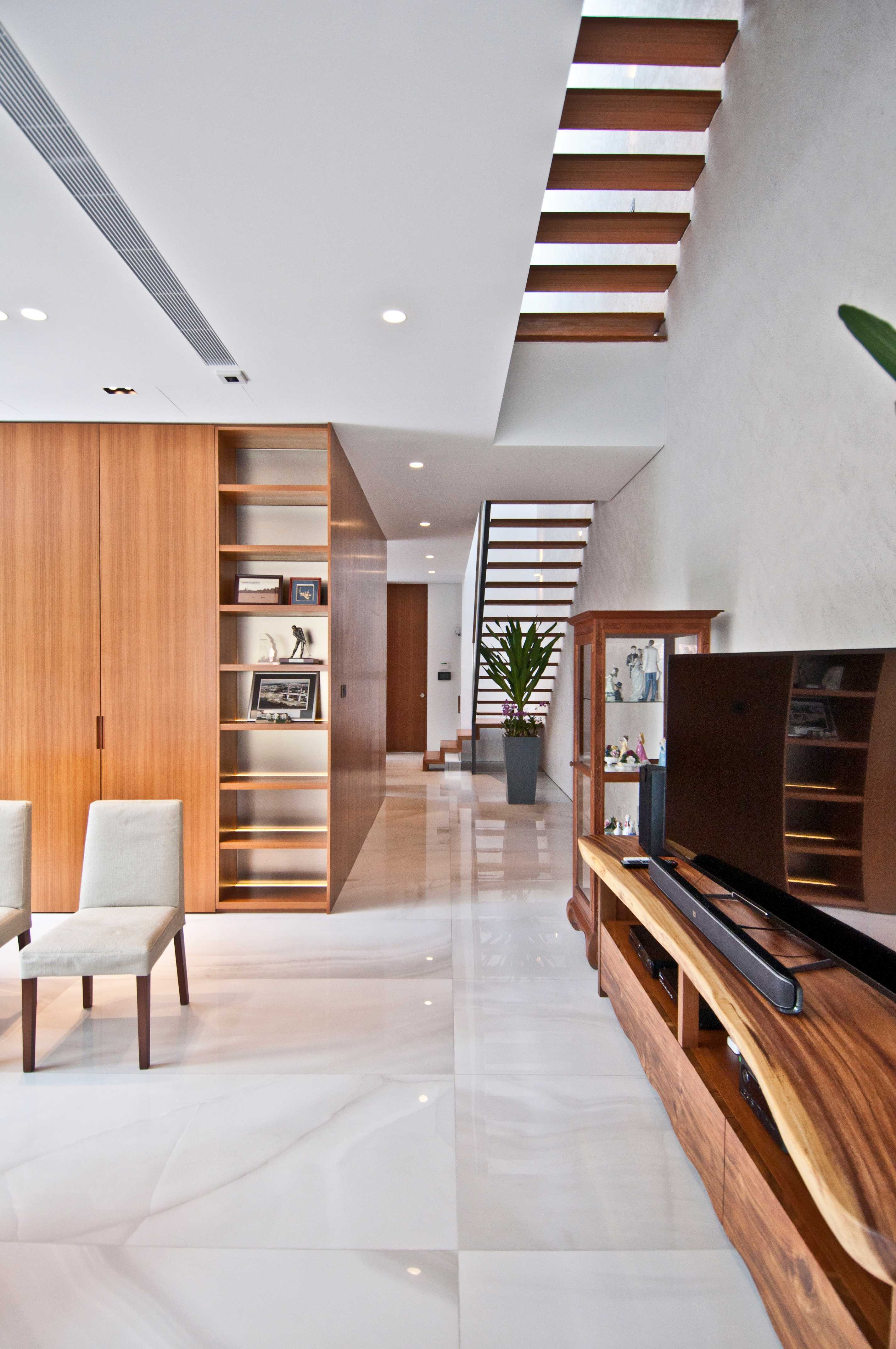 新加坡"月光屋" | 运河边的独特住宅设计-8