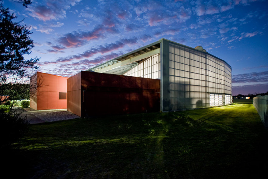 安斯沃思湖体育厅 | 简约现代的室内设计典范-4