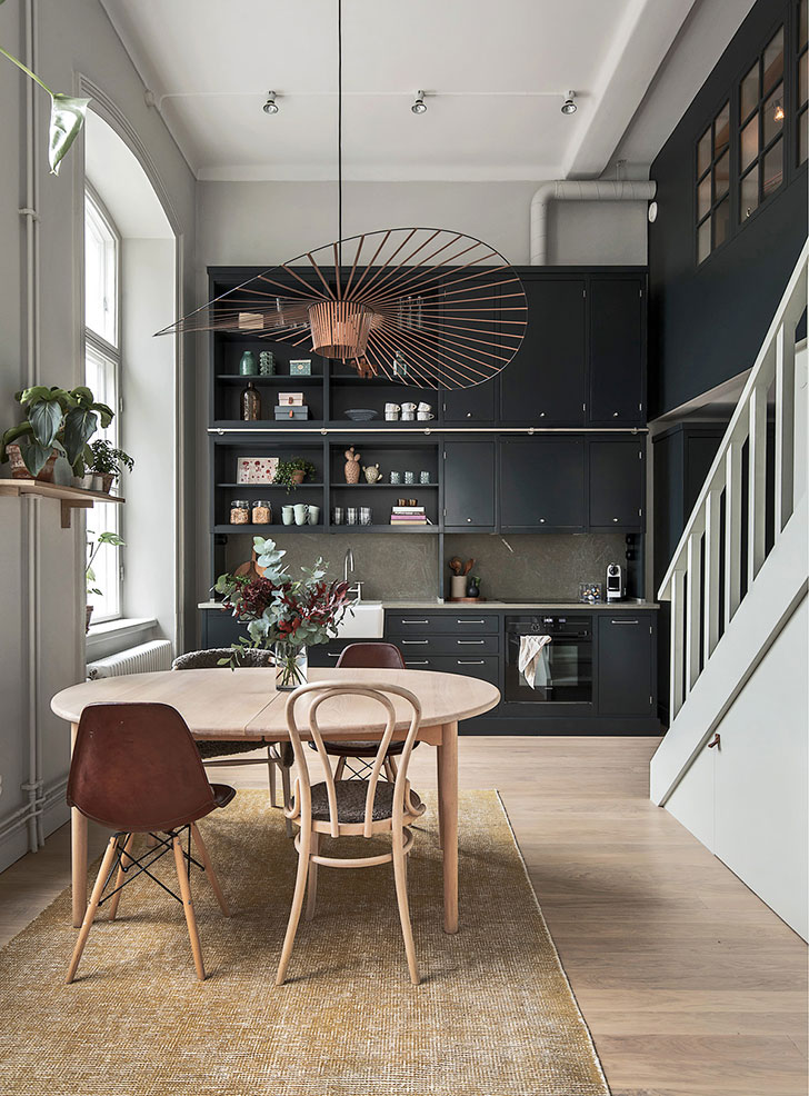 Stockholm 复古风高层公寓 | 4.5 米高天花板、阳光明媚、时尚设计-9