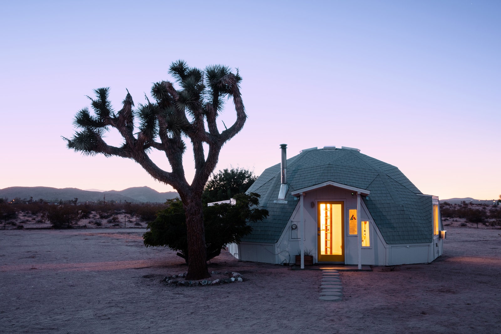 星空下的梦幻设计 | 全球最佳观测流星雨的 Airbnb 住宿-18