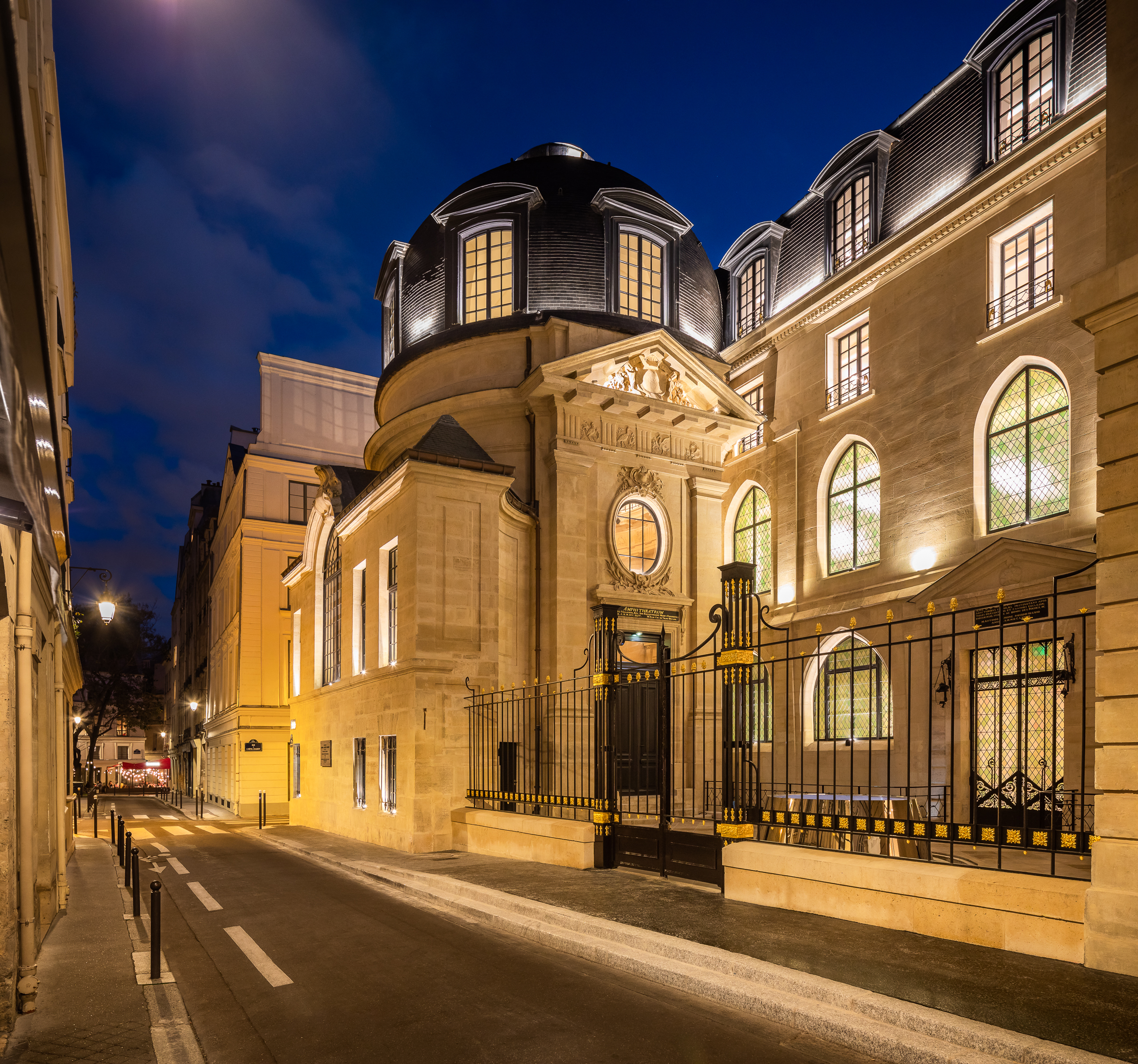 塞昂斯·多卡利斯照片丨Perrot&Richard-3