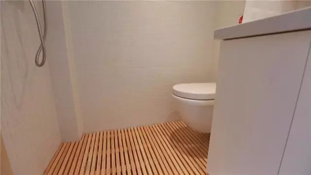 那些曾刷爆朋友圈的“爆改蜗居”，居住一年之后，后续惨状却是…-98