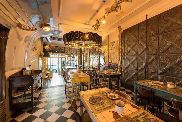 空间设计｜打造复古电影的怀旧感-14