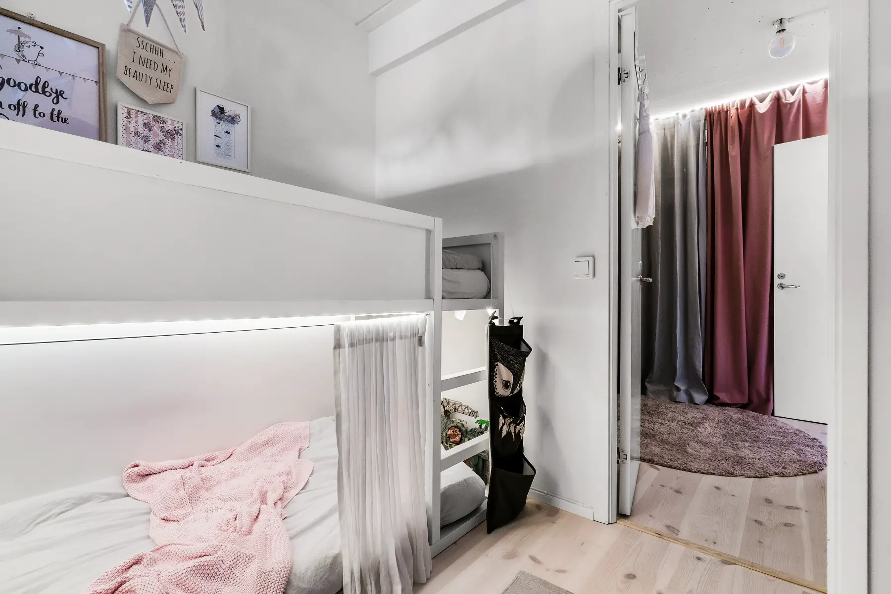 绿色阳台家庭公寓的现代魅力设计-15