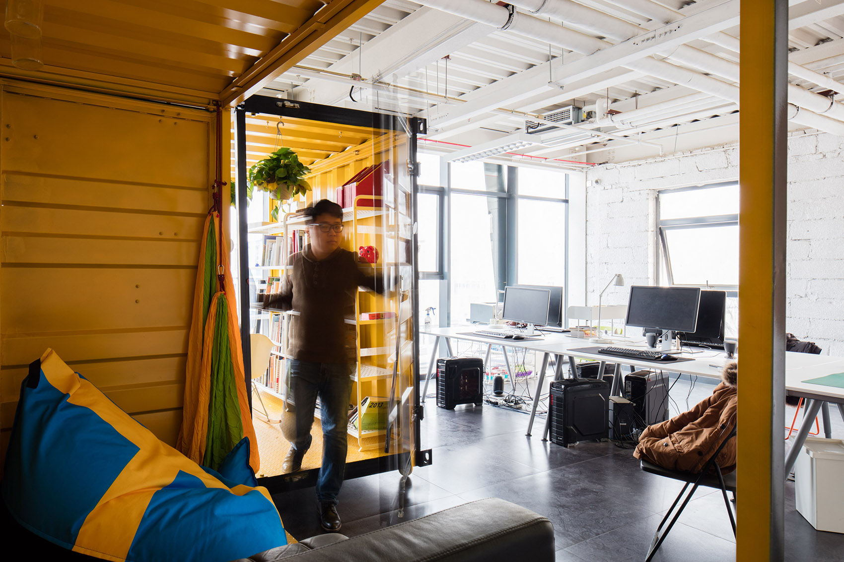 北京潮汐集装办公空间 / 普罗建筑-20