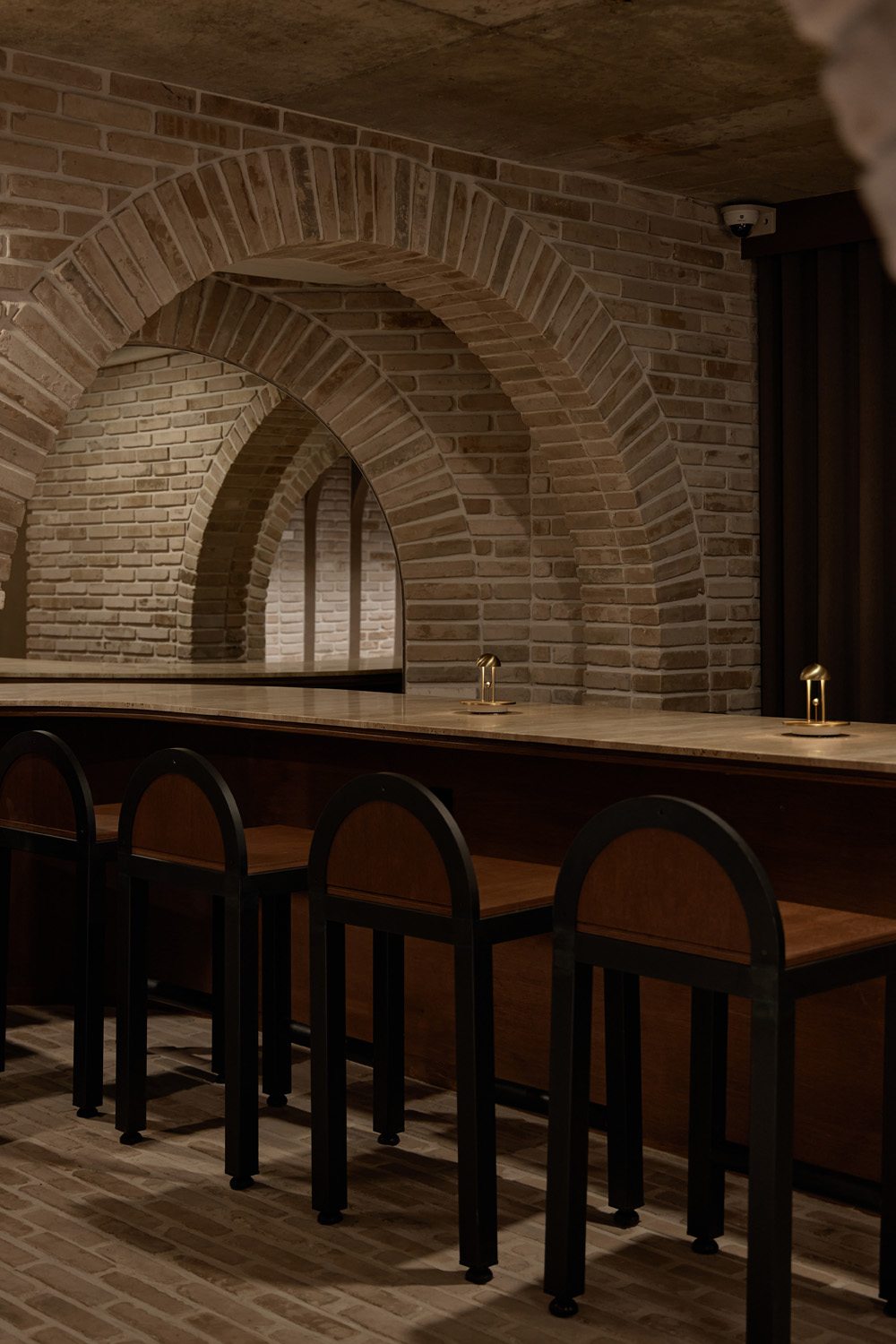 【韩国高级红酒酒吧设计】融合传统与现代的 40 平米奢华空间-28