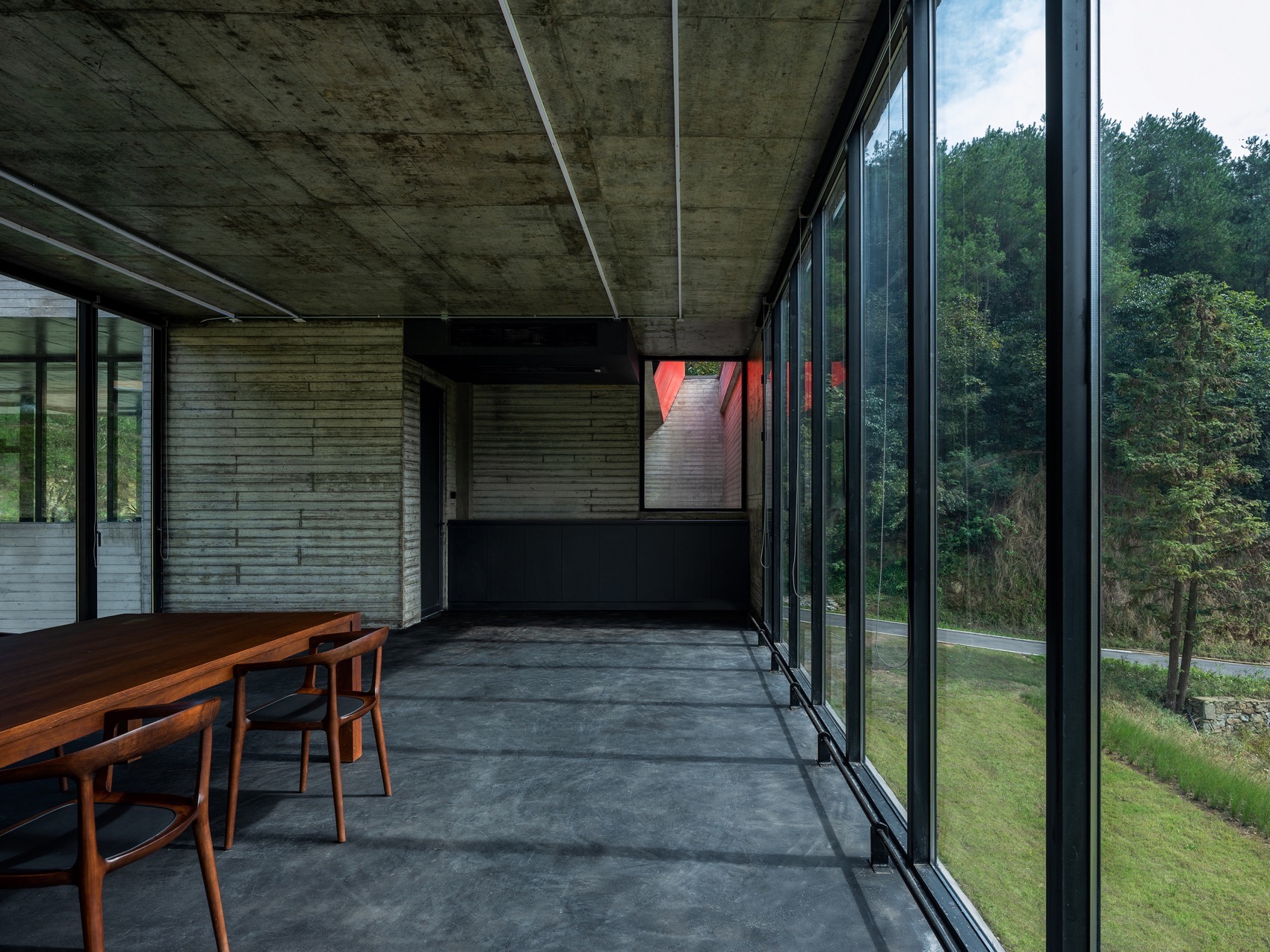 武当山麓游客中心:重塑台地之线丨中国十堰丨上海末广建筑设计有限公司-56