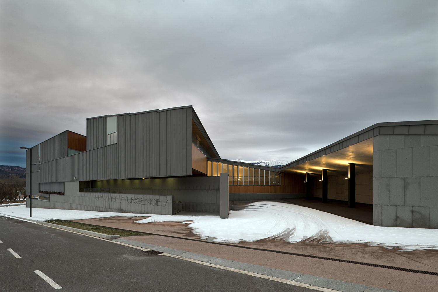 Cerdanya Hospital  Brullet Pineda Arquitectes-23