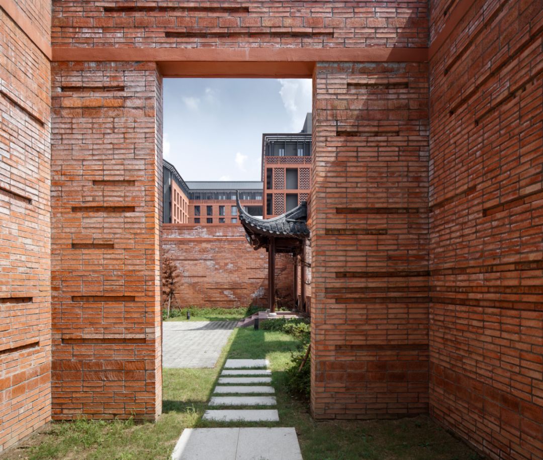 浙大人文学院新楼,红砖墙裙复兴建筑文学传统-21