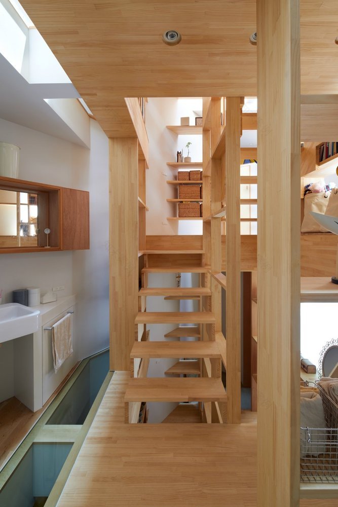大阪密集住宅区的三层展示空间楼梯屋-27