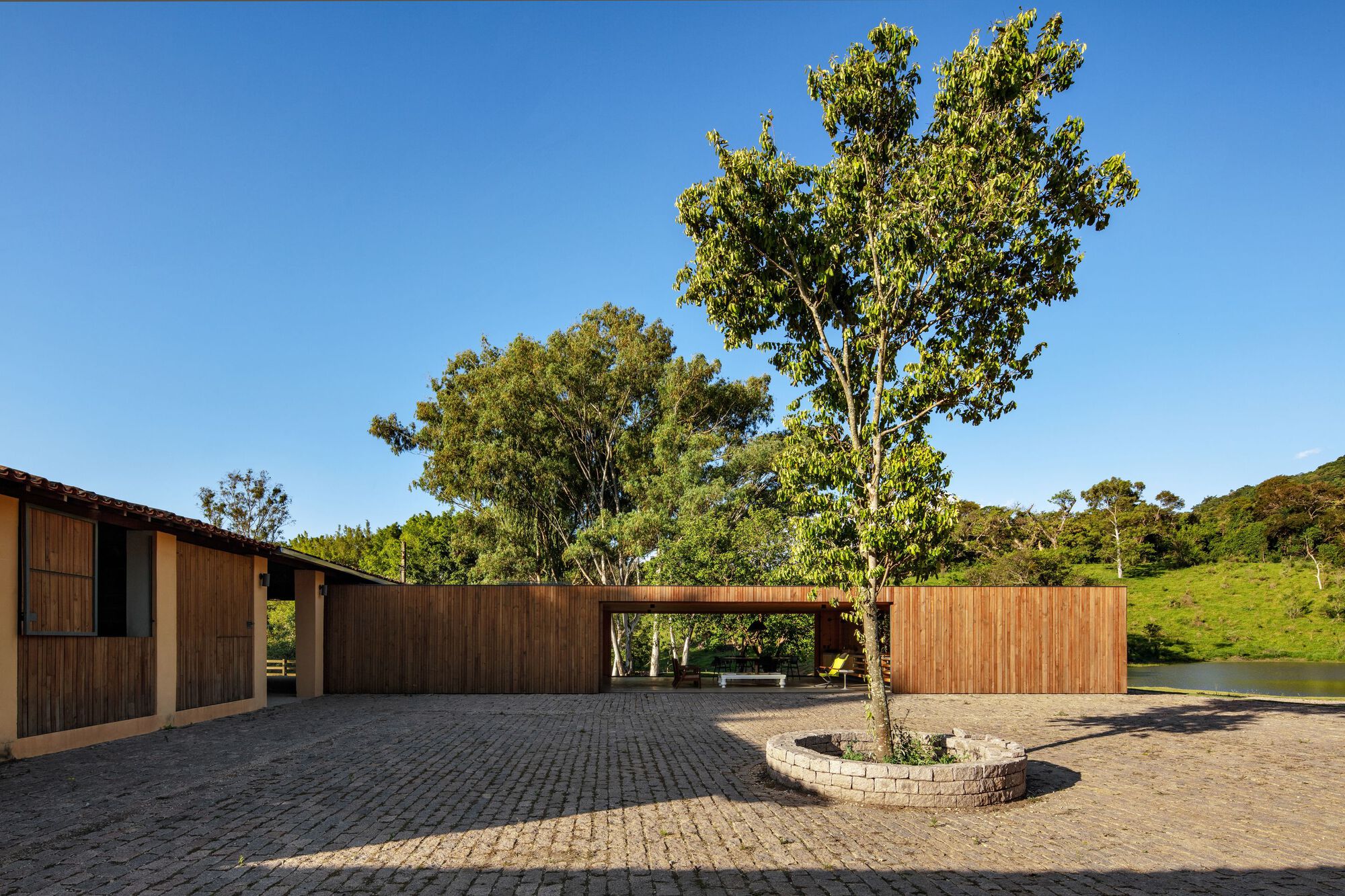 维斯塔阿莱格雷展馆丨巴西丨Terra Capobianco-34