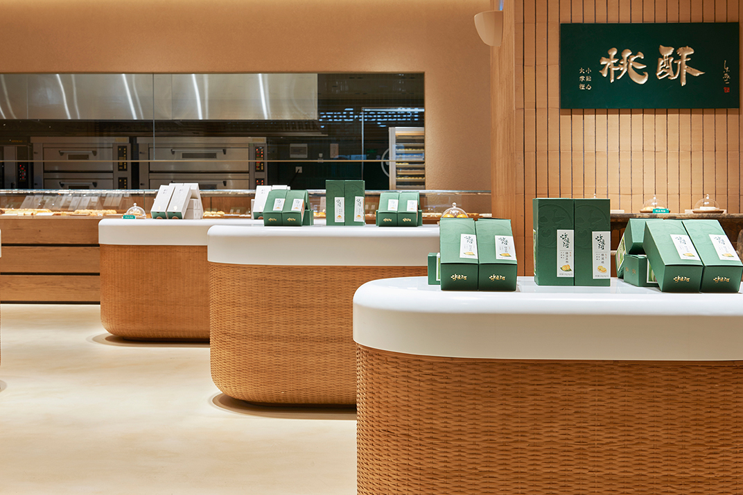 中国传统烘焙品牌泸溪河，武汉 | Designed by 小大建筑设计事务所 - 面包店 - 餐厅LOGO-VI空间设计-全球餐饮研究所-5