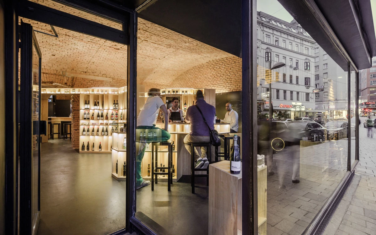 灵活多变的西班牙风情商铺设计-20