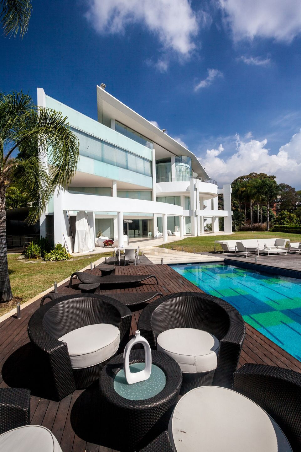 委内瑞拉螺旋形透明别墅，诠释轻盈与通透-16