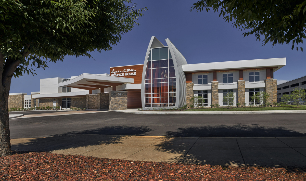 祈祷之手 · Linda E· White Hospice House-9