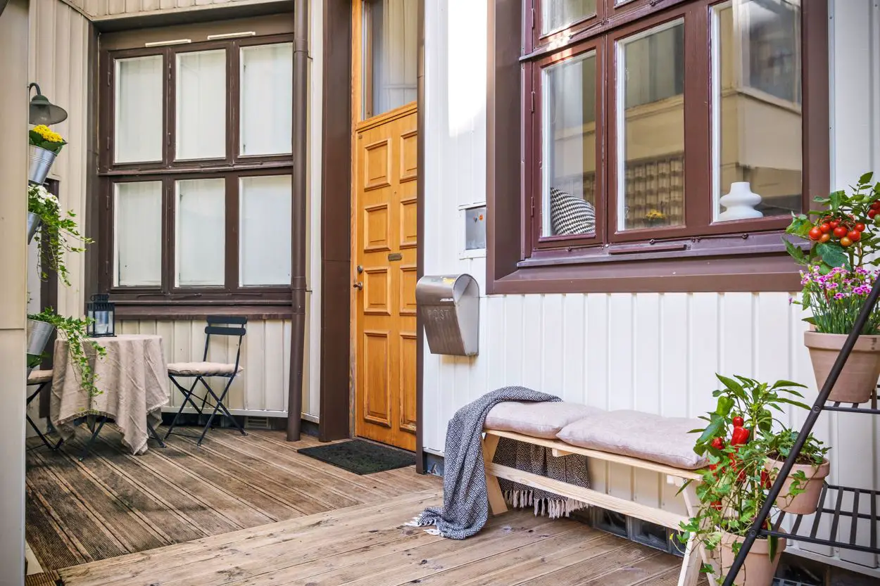 32 平米瑞典风格公寓,高空间利用,复古砖墙为亮点-11